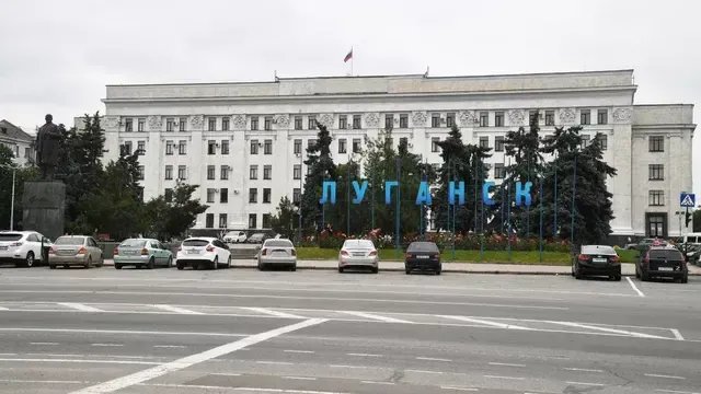 Серия взрывов прогремела в центре Луганска, ВСУ применили кассетные боеприпасы