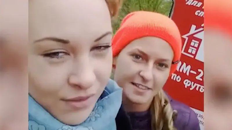 Девушкам, укравшим металлического Дзюбу в Подольске, грозит до 10 лет