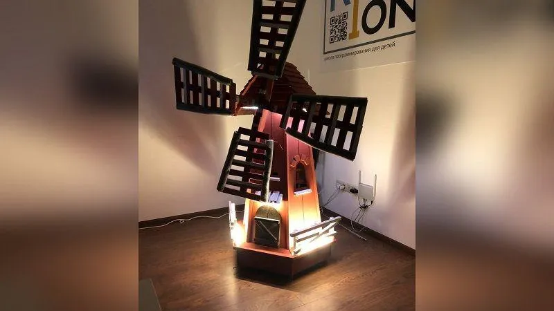 Юные программисты из Жуковского создают кибер-мельницу для городского парка