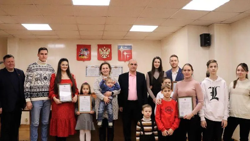 Многодетные и молодые семьи из Краснознаменска переедут в новое жилье