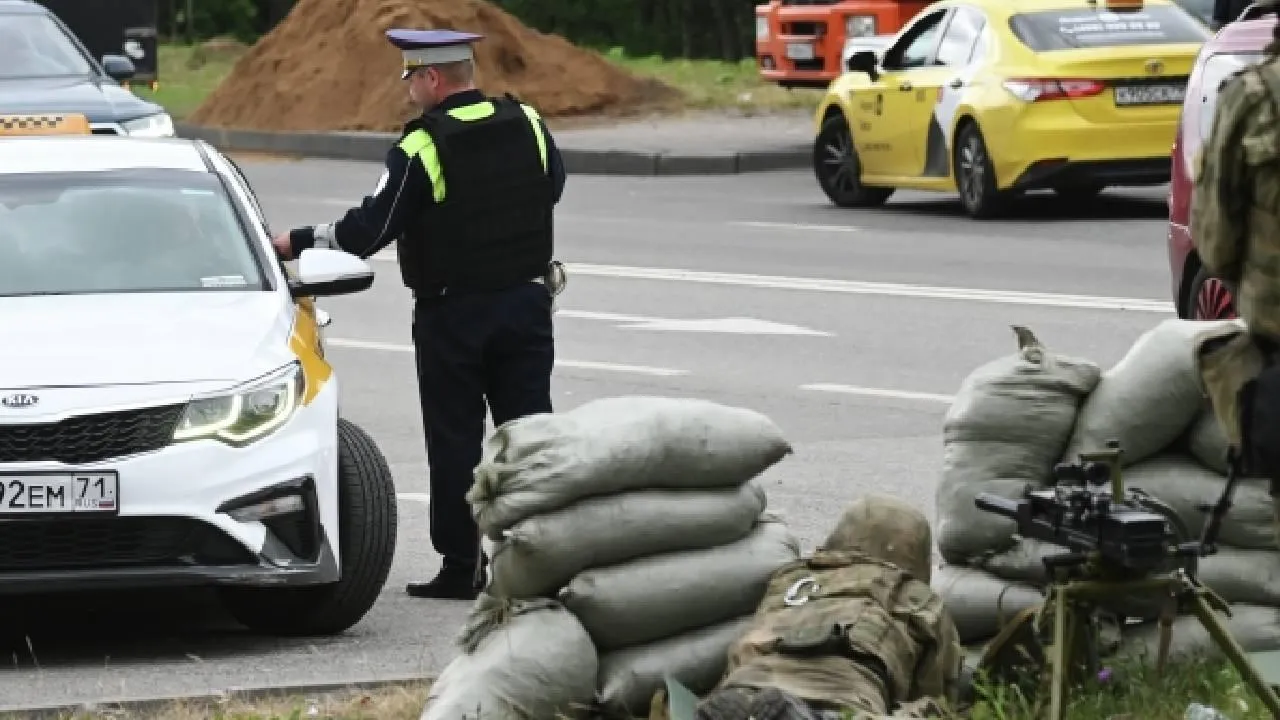 «Я и ты, но без погонов»: Водитель Porsche на Ставрополье угрожал сотруднику ГИБДД