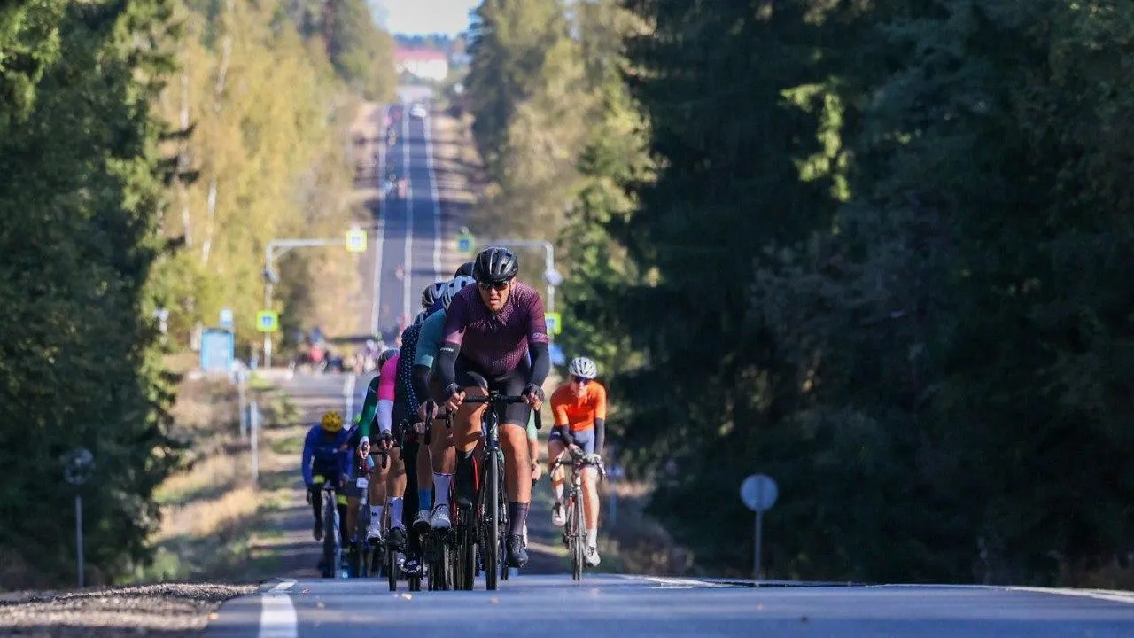 Более тысячи человек приняли участие в финальном велозаезде сезона Gran Fondo в Подмосковье