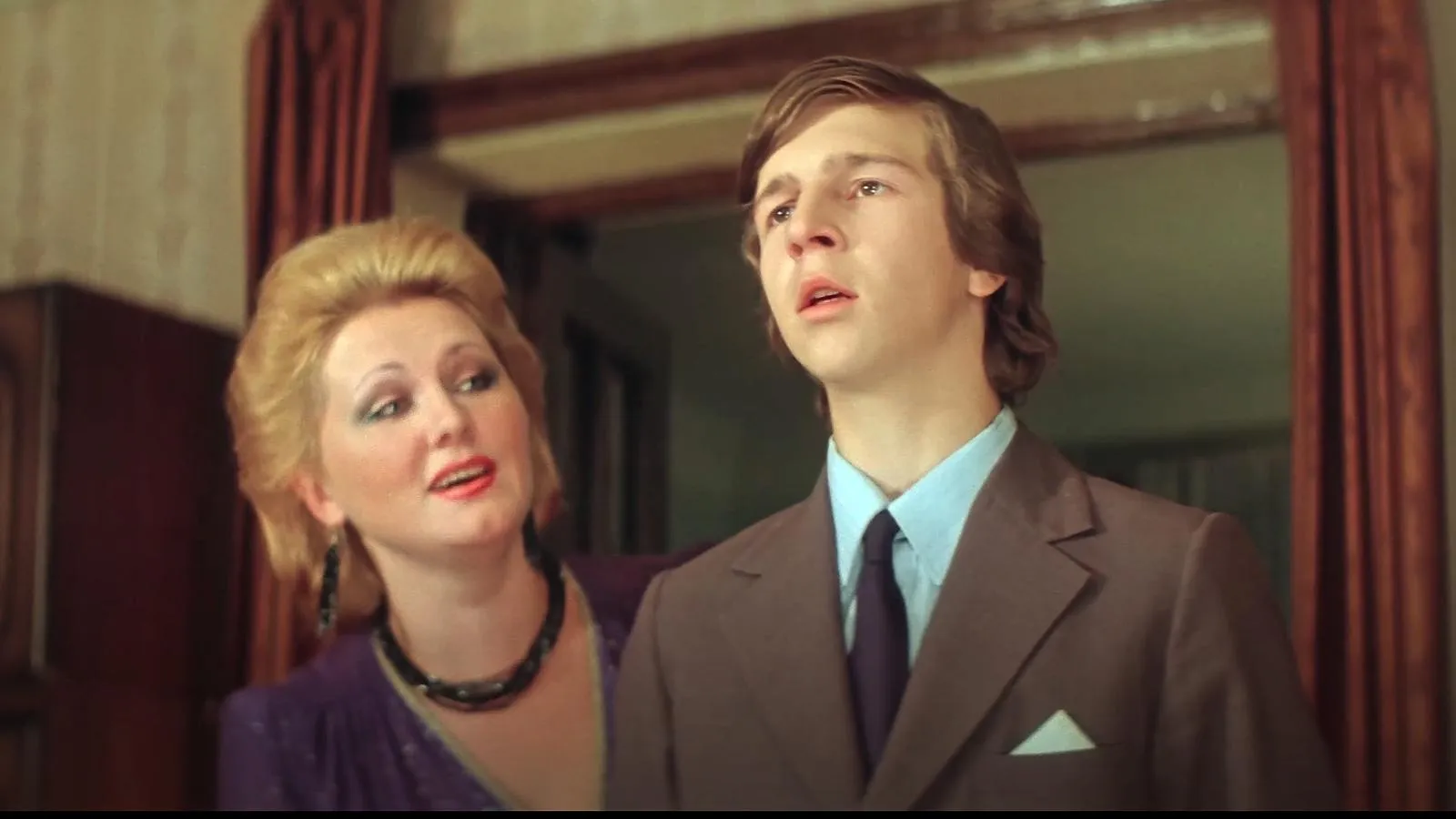 Лариса Курдюмова и Федор Добронравов, кадр из х/ф «Курьер», 1986 год