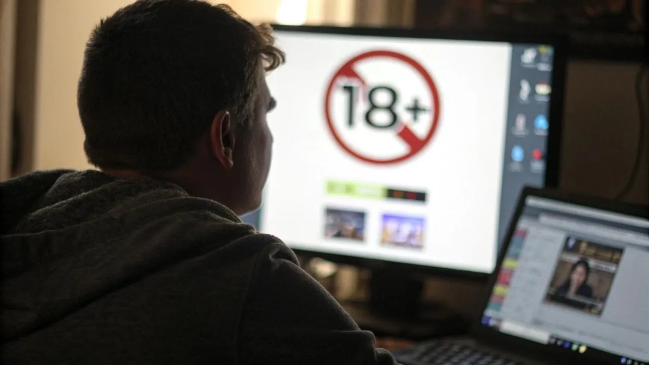 Нет детей — нет порно: в России захотели закрыть доступ к «клубничке» до появления первенца