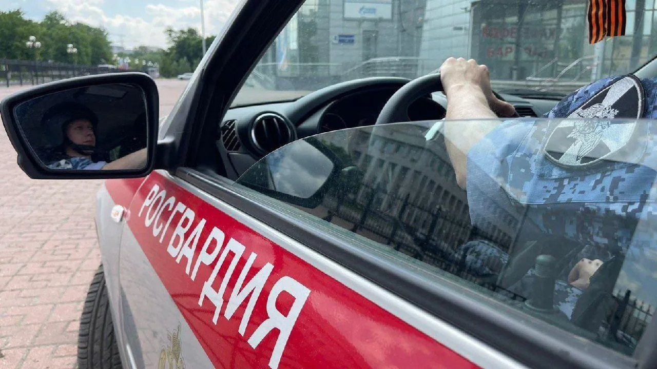 Мужчина украл 16 упаковок сливочного масла из гипермаркета в Подмосковье