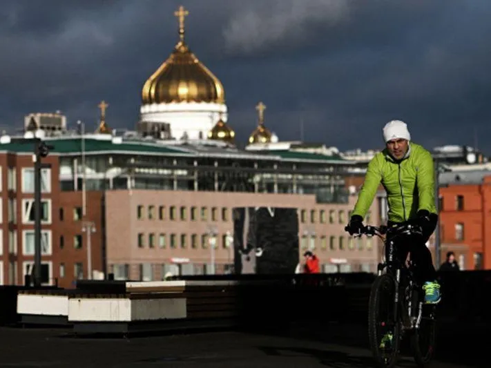 «Дороги лучше, еда вкуснее»: гражданин США рассказал, чем Москва лучше Нью-Йорка