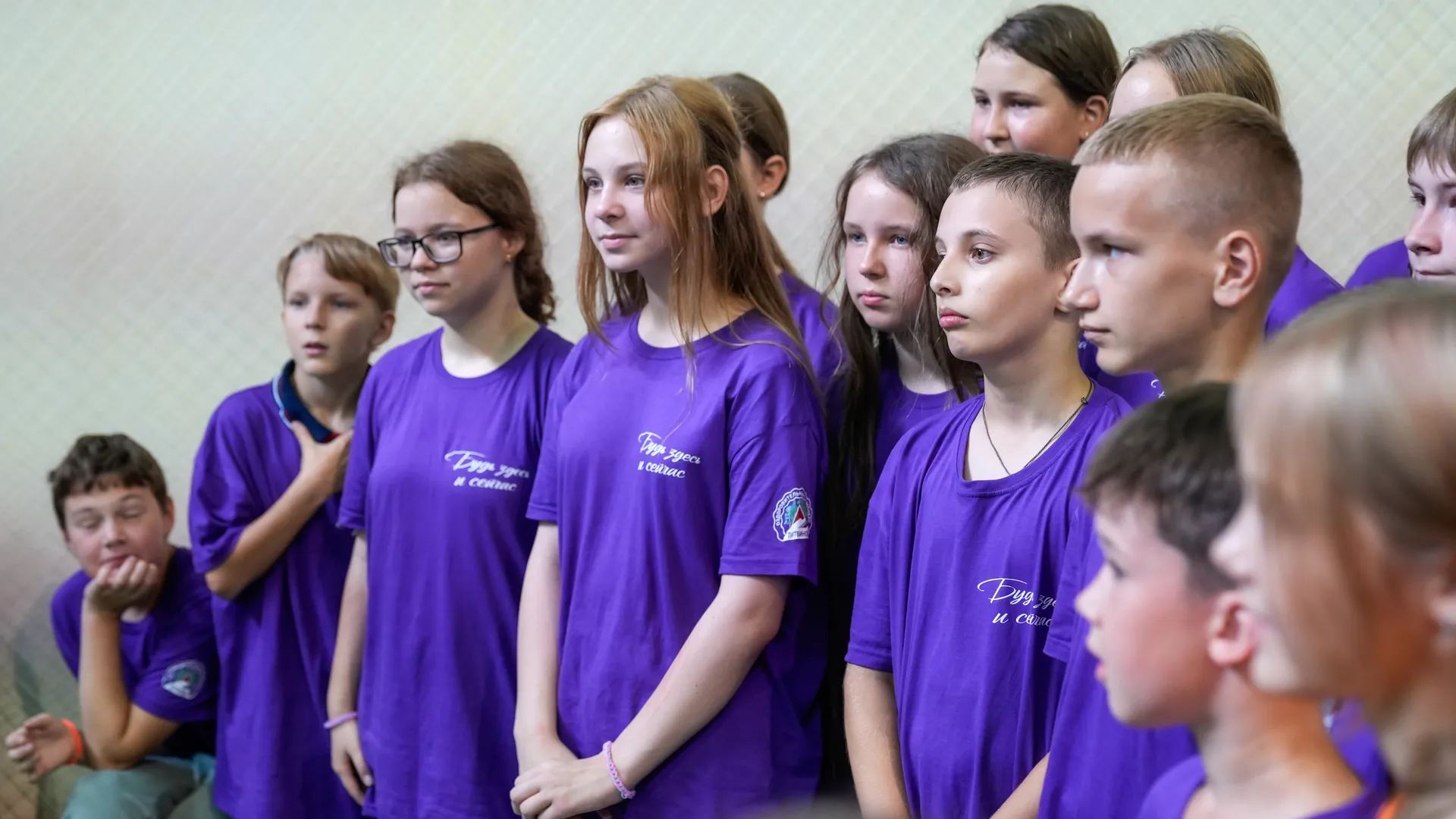 Андрей Воробьев пообщался с детьми участников СВО в подмосковном лагере «Литвиново»