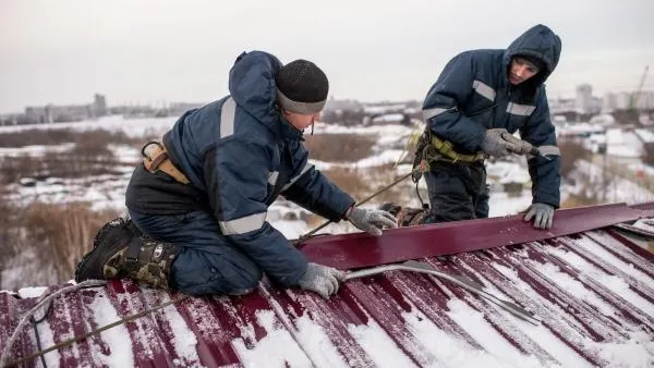 Вмешательство Госжилинспекции помогло отремонтировать кровлю и фасад дома в Мытищах