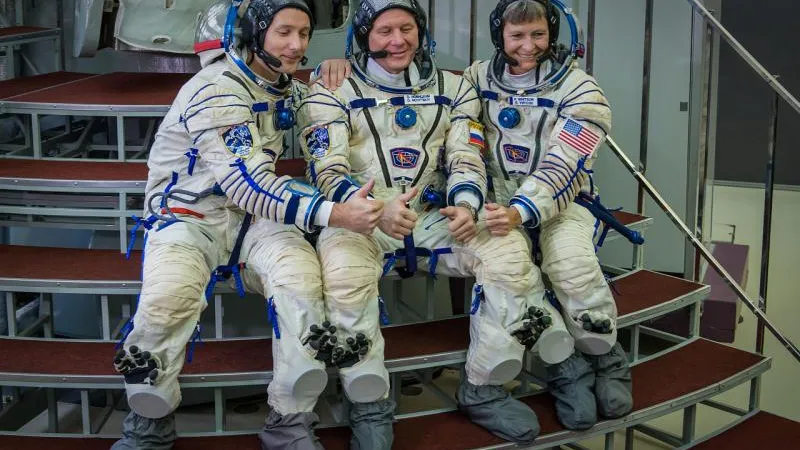 Корреспондент «Подмосковье сегодня» увидел, как космонавты готовятся к полету на МКС
