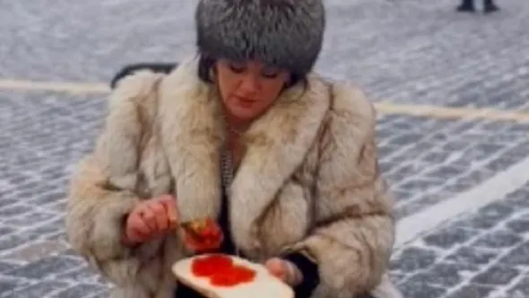 Телеграм-канал Baza (на фото: ранее задержанная на Красной площади Галина Науманн)