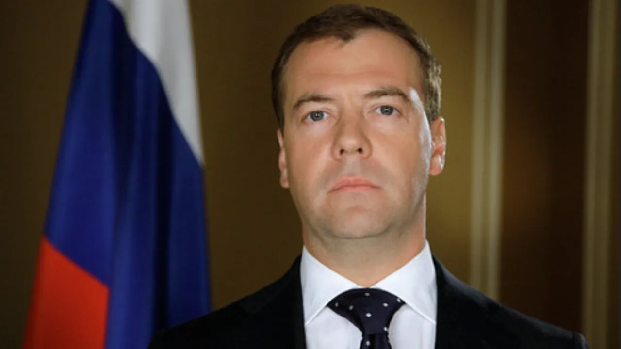 Разговор о гробах: Медведев рассказал о повестке переговоров делегации Украины в Париже