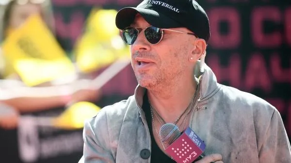 Дмитрий Нагиев жестко одернул Настю Ивлееву за намек на его пластические операции