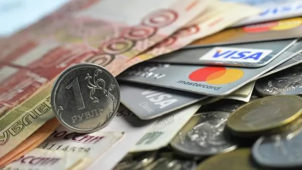 Эксперт рассказала, стоит ли ожидать тринадцатую зарплату на фоне пандемии коронавируса