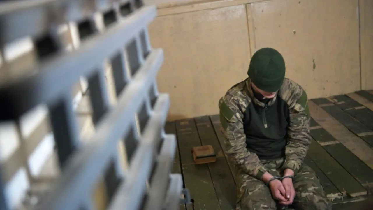 Украинский военнопленный пожаловался на нехватку обмундирования в ВСУ
