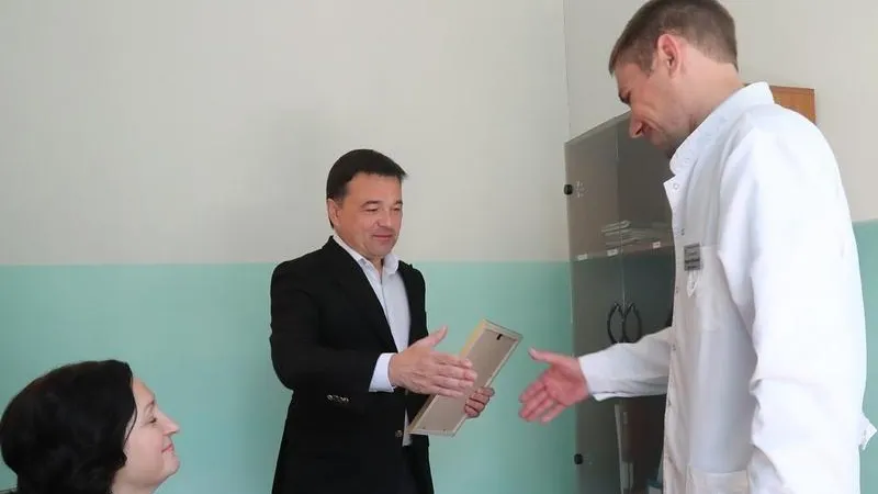 Более 300 врачей трудоустроят в МО в этом году по программе «Земский доктор»