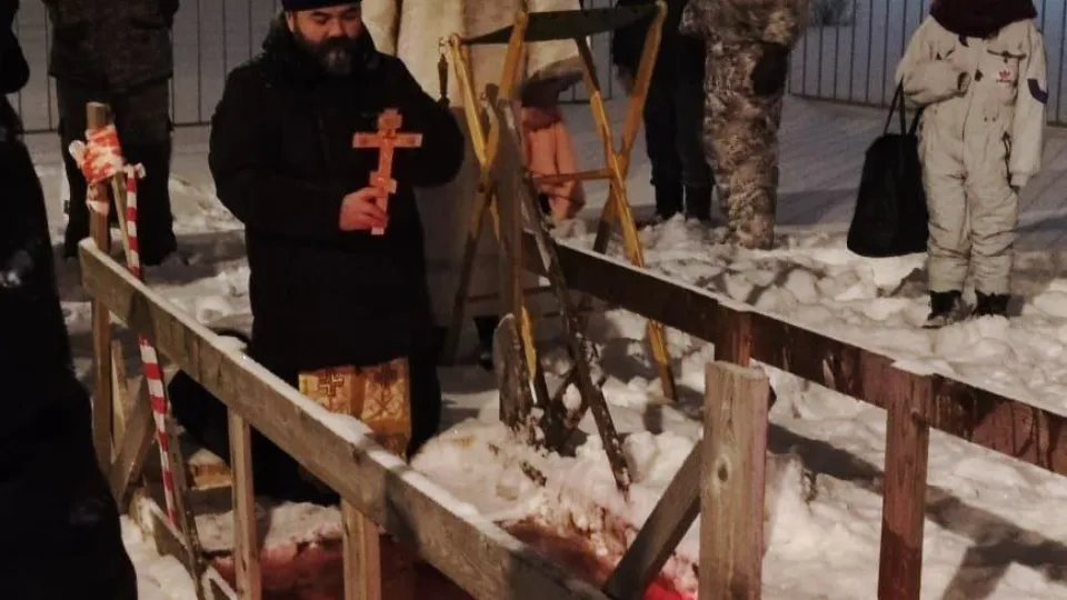 Александр Стуруа на освящении воды в д. Калиновка Фото: Видновское благочиние