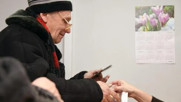 Некоторые граждане смогут получать пенсии по старым правилам