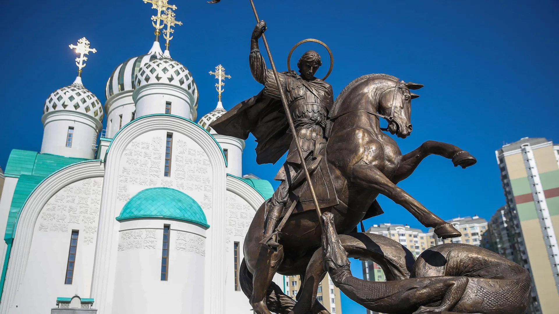 Архитектор Заливухин пояснил, что должен выражать новый российский стиль