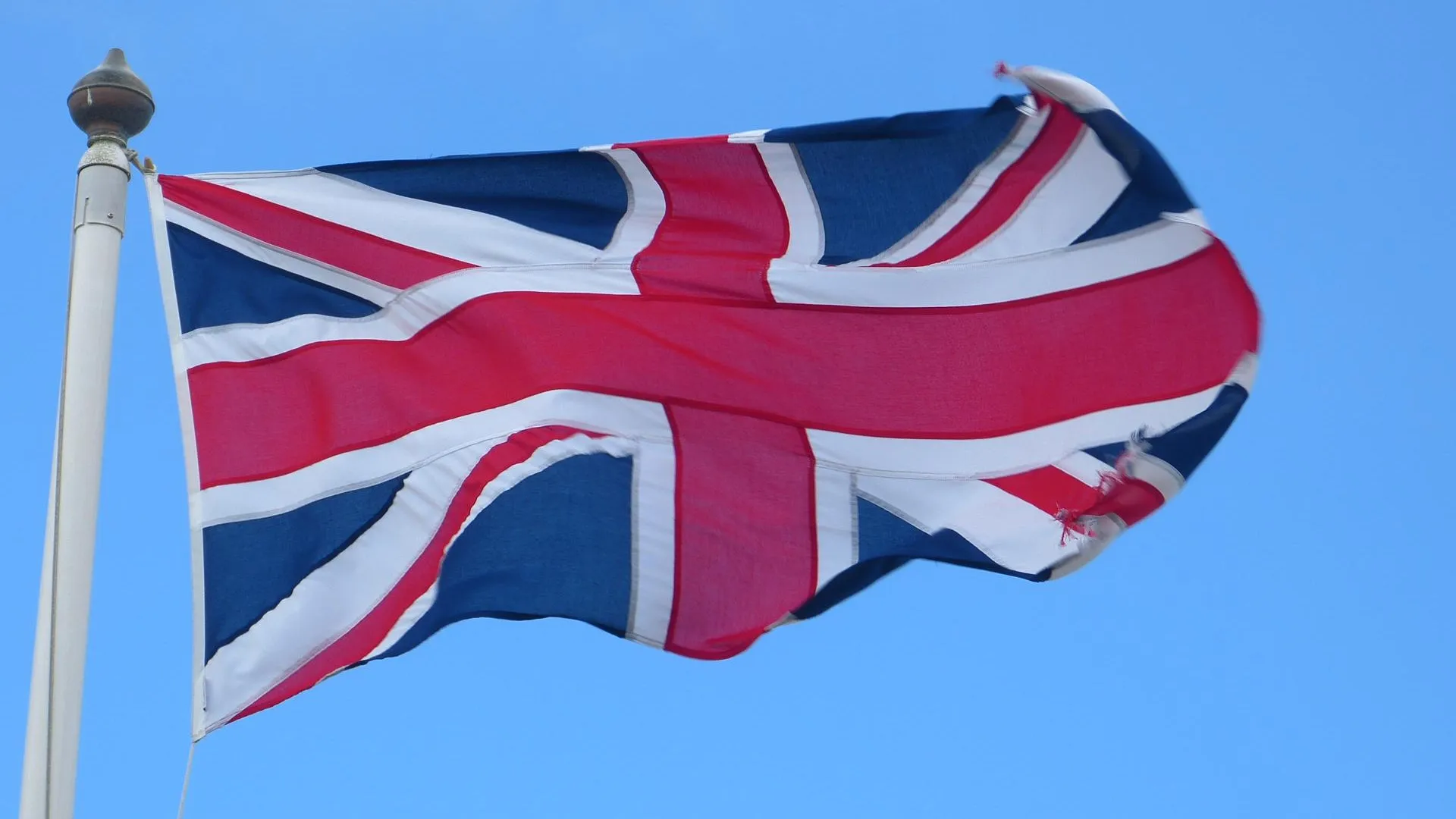 Сенатор Пушков считает, что жители Великобритании ожидают темнокожего короля