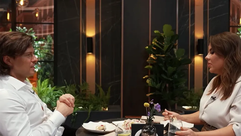 Кадр из видео телепрограммы «Полная посадка»