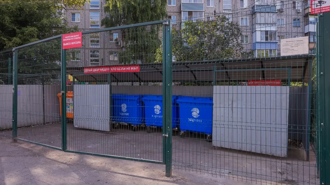 Жительница Кузбасса обеспокоена из-за ежедневного возгорания мусора в контейнере