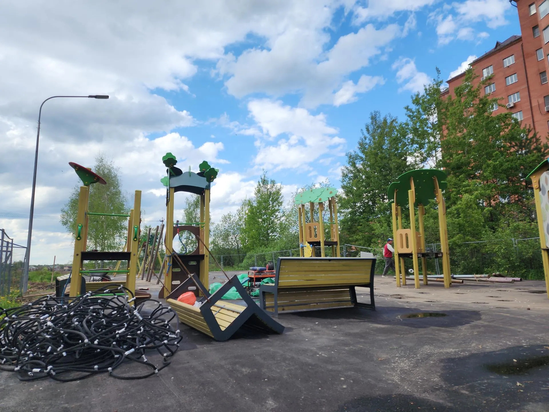 Процесс установки конструкций. Фото: Иван Петрушин&nbsp;