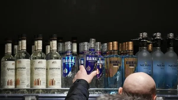 Эксперты пояснили, с чем связано падение спроса на алкоголь