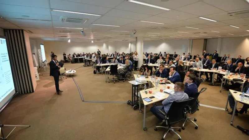 Программу проектов развития Подмосковья открыли в школе управления «Сколково»