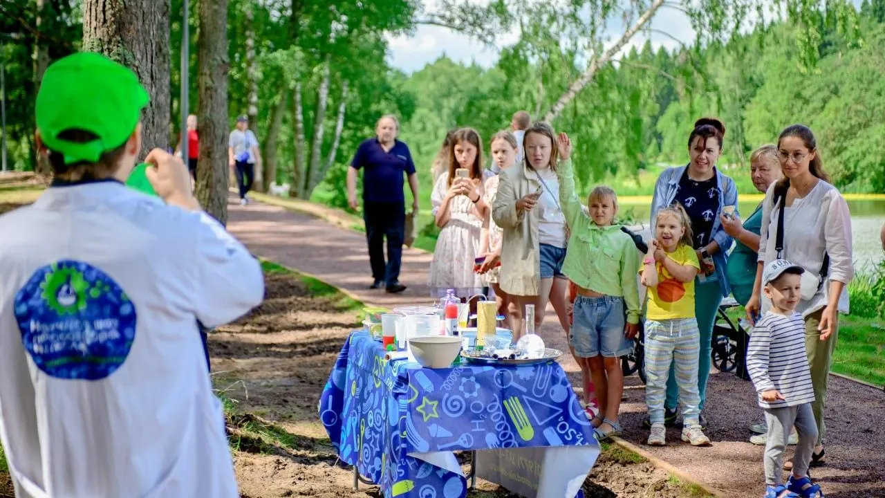 Десять тысяч человек побывали на открытии лесопарка «Загорское море» в Подмосковье