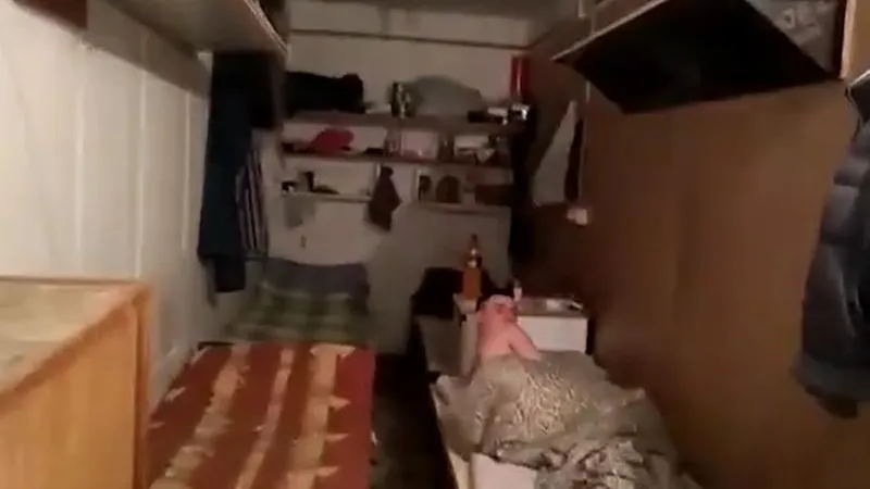 Жители выселили стихийное общежитие из подвала дома в Долгопрудном