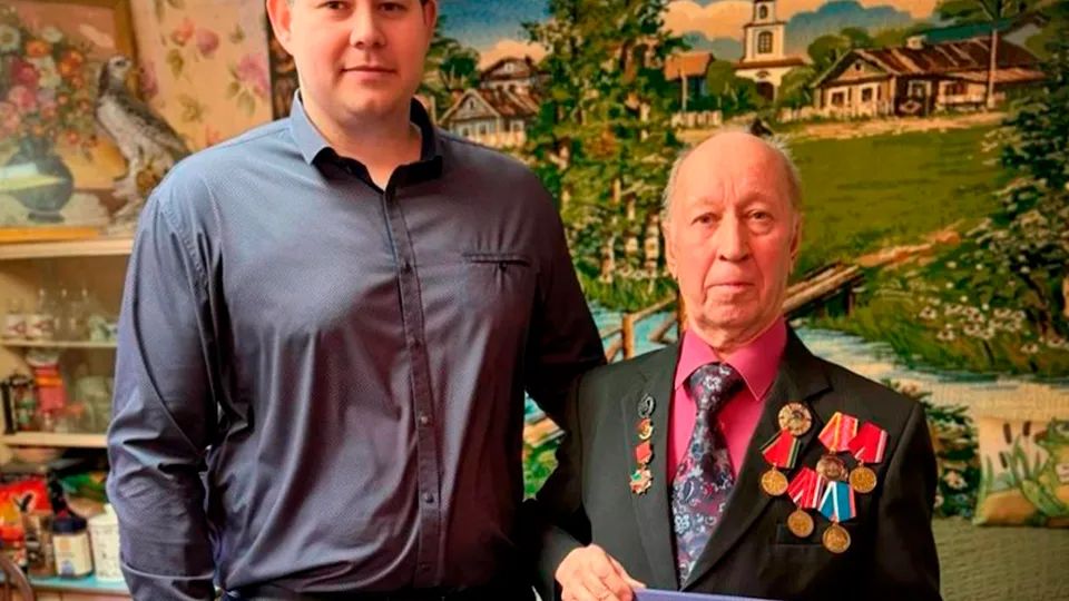 Главврач Зарайской больницы Роман Рапцун (слева) и Виктор Назаров (справа). Фото: пресс-служба Зарайской больницы