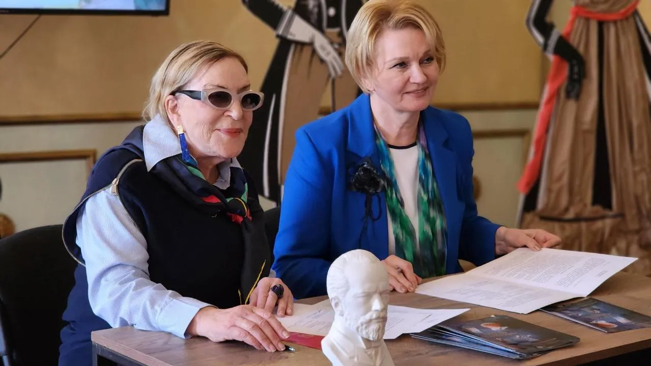 REGIONS/Кристина Ларина