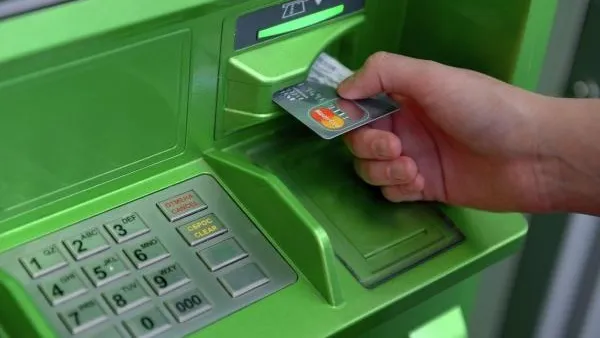 Уголовник в Егорьевске похитил 80 тысяч с чужой карты