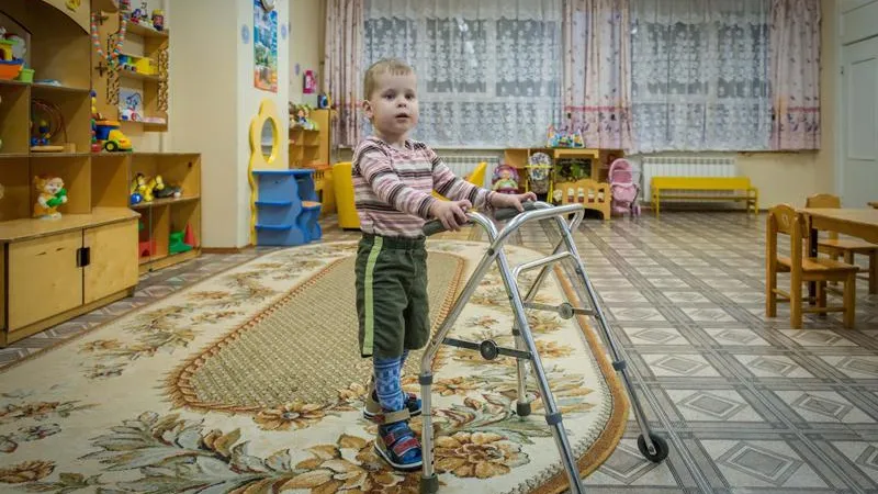 Маленький Рома ищет родителей 
