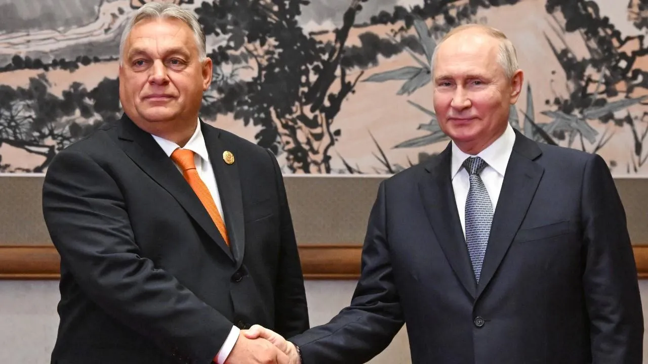 Путин незапланированно встретился с премьером Венгрии Орбаном