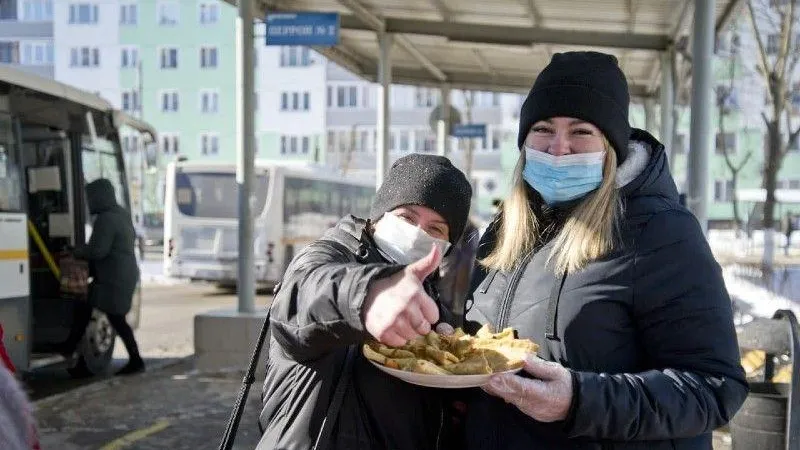 Пассажиров «Мострансавто» будут угощать блинами на Масленицу