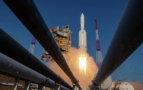Запуск летной ракеты космического назначения «Ангара-А5» с разгонным блоком «Орион» с космодрома Восточный