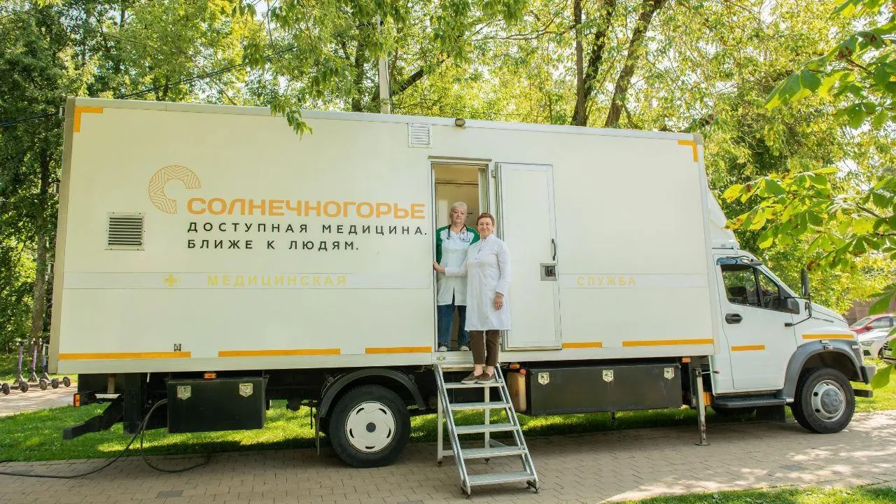 Свыше ста тысяч жителей Подмосковья сделали прививку от гриппа в мобильных комплексах