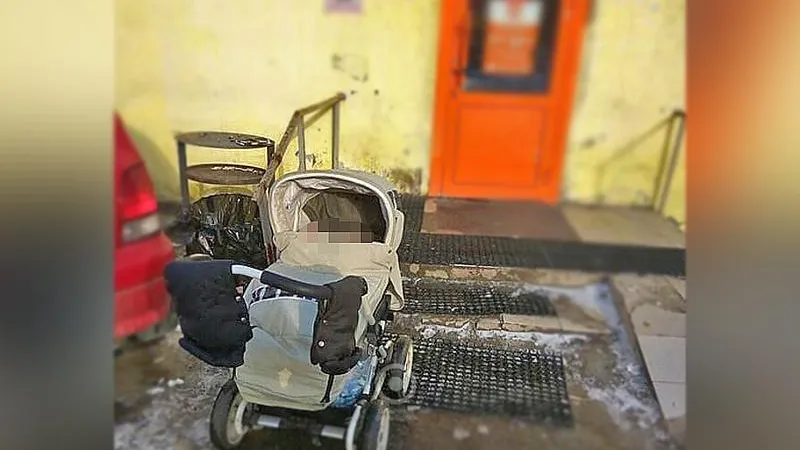 Бабушка в Одинцово оставила грудничка на улице