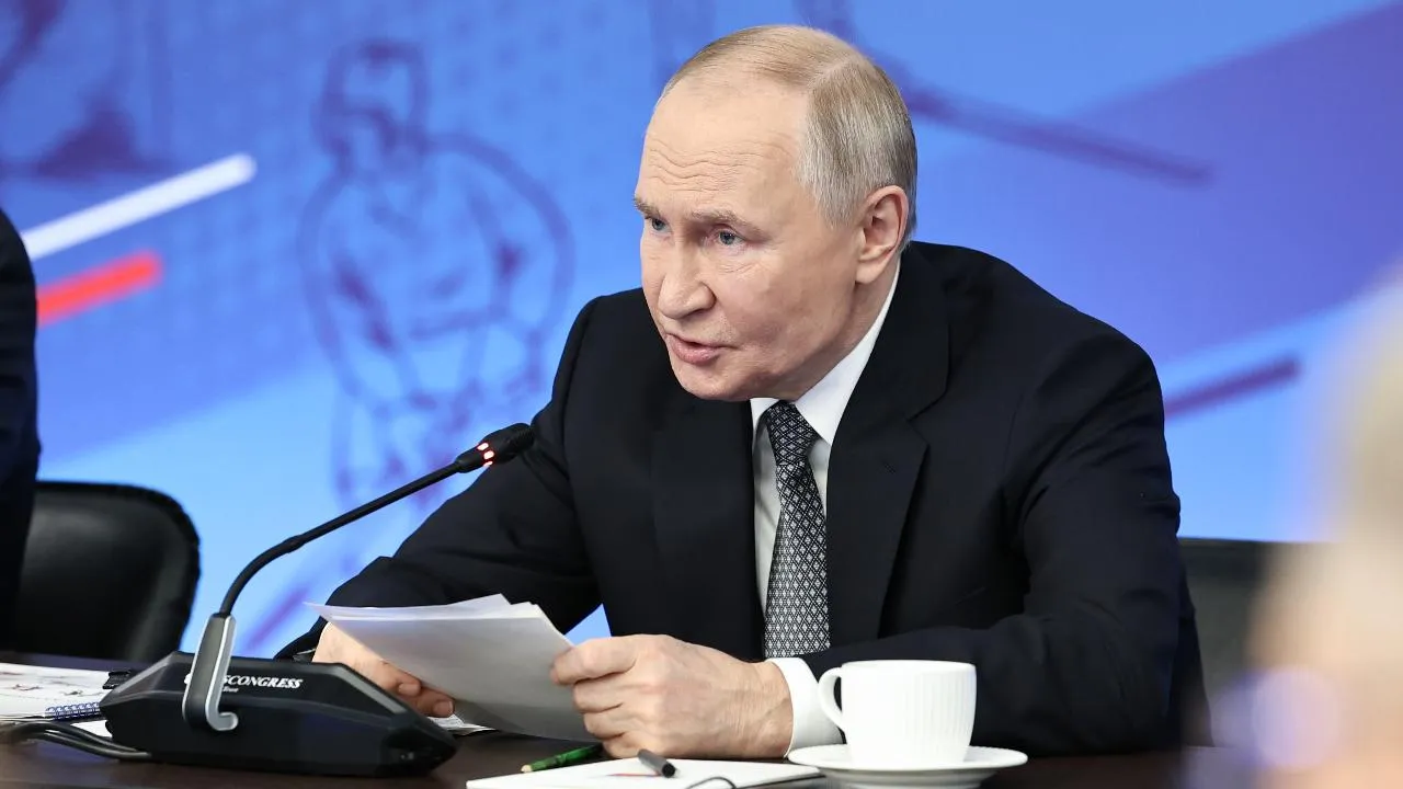 РИА Новости: каждый четвертый вопрос на прямую линию с президентом РФ поступает через мессенджер MAX