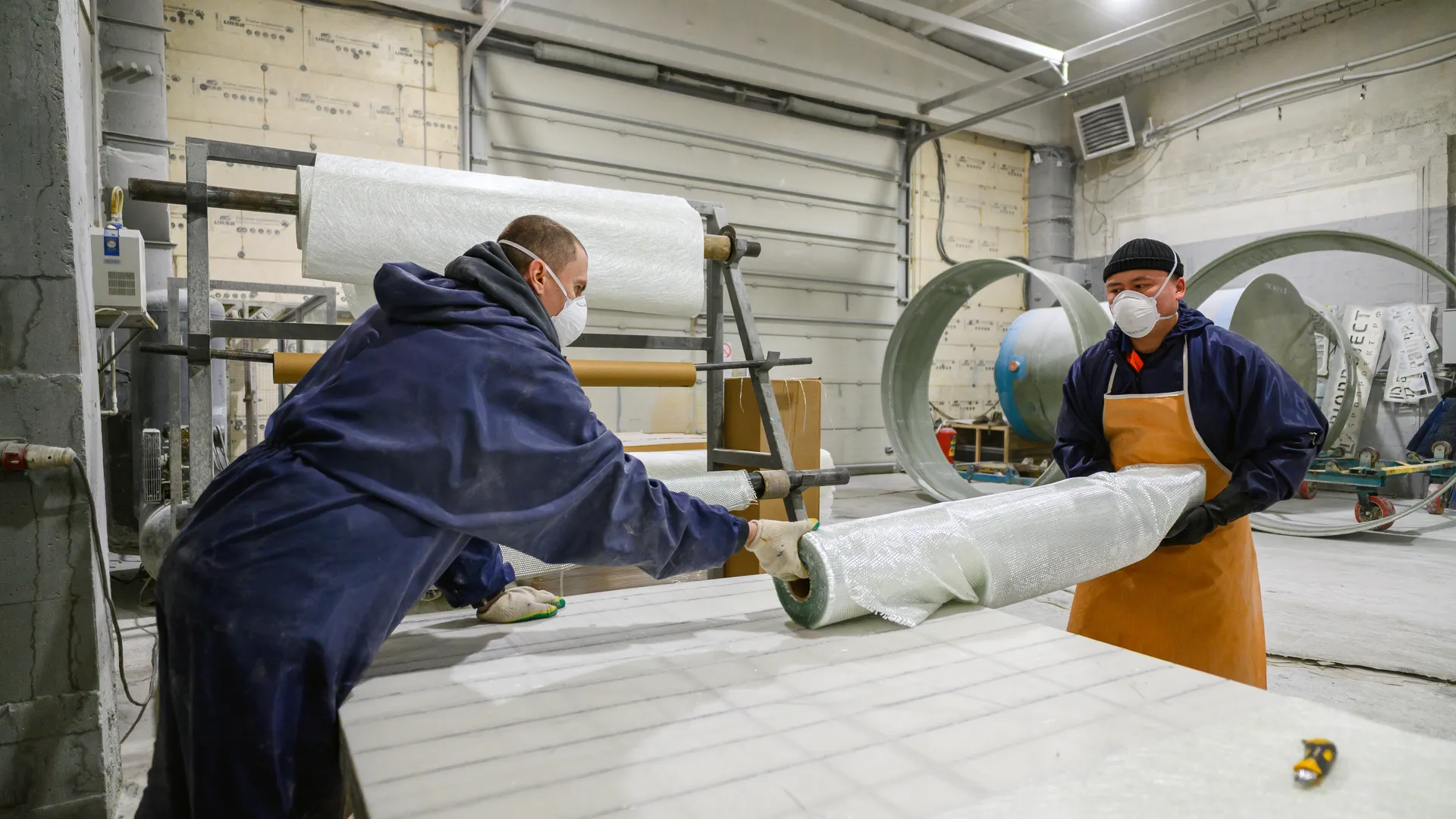 Цех компании «БиоПроект Пересвет»: производство емкостей, очистных сооружений и насосных станций из стеклопластика