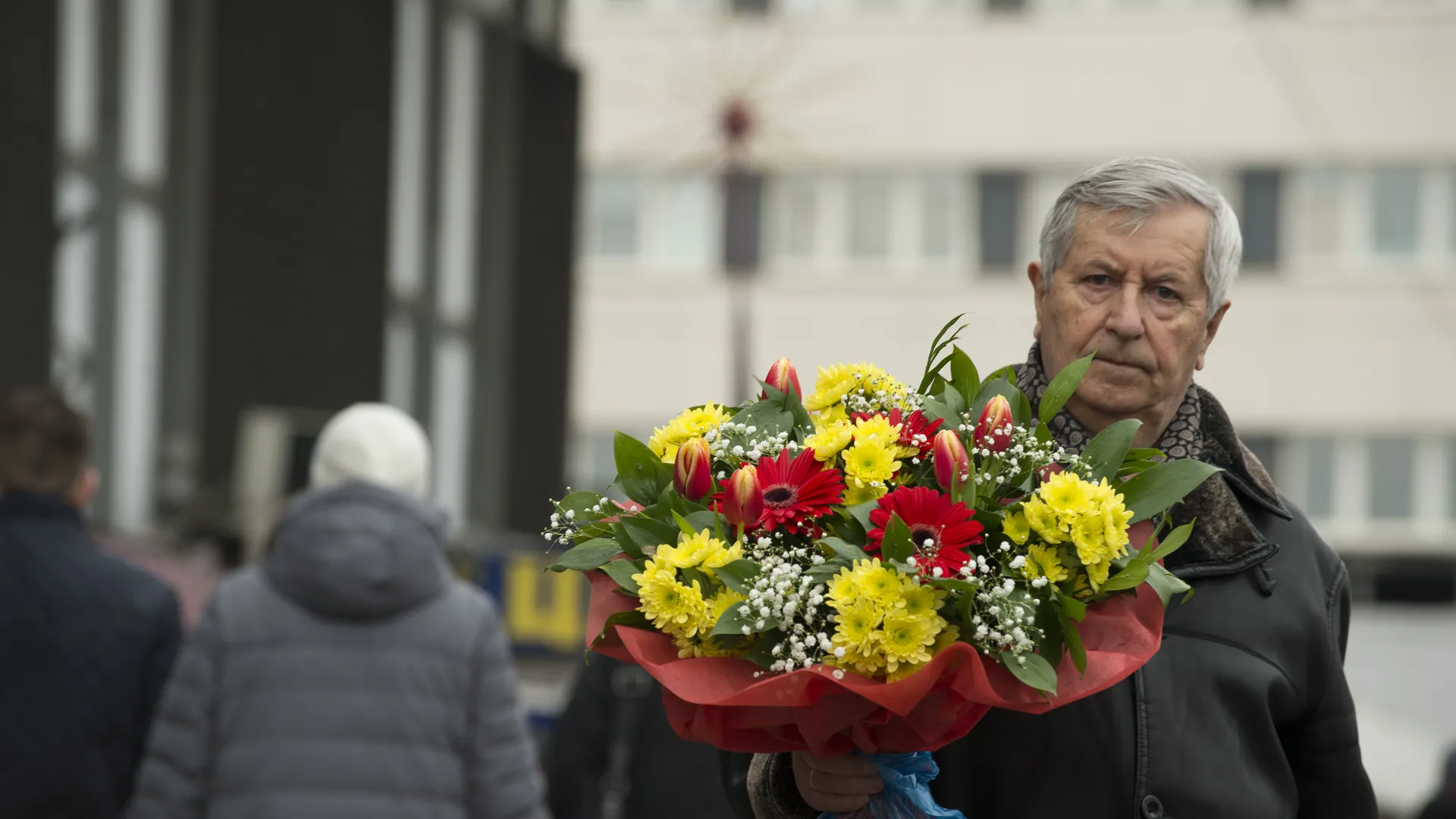 Продажа цветов в преддверии 8 марта в Москве