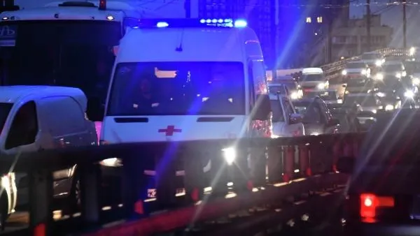 В Дзержинском автомобиль врезался в дерево, водитель погиб