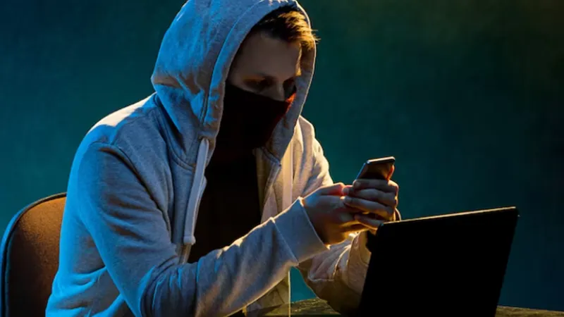 Мошенники чуть не довели пенсионерку до инфаркта, сообщив ей страшные новости о внучке