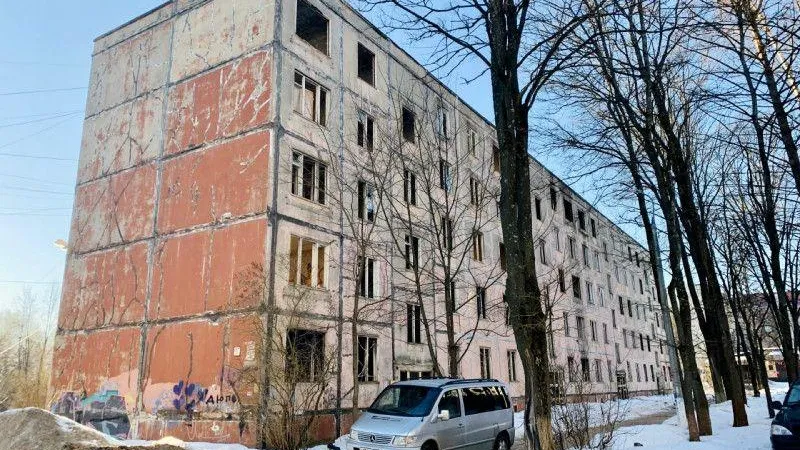 В Клину снесли аварийный дом