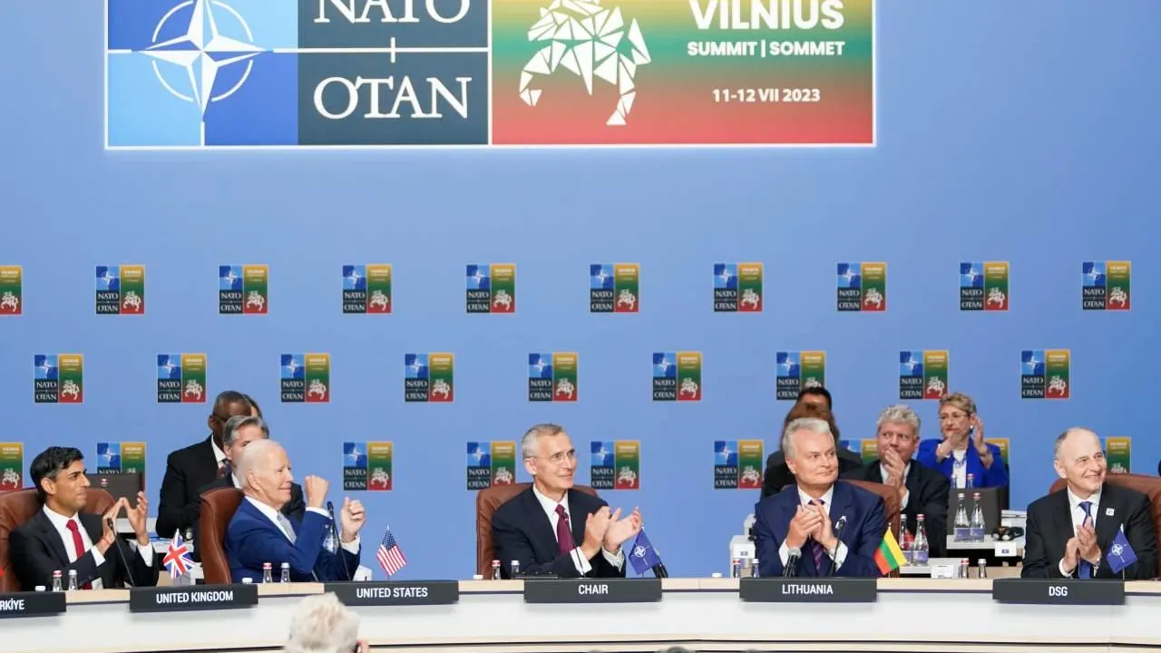 Politico: страны НАТО заставили Украину подписать коммюнике по итогам первого дня саммита