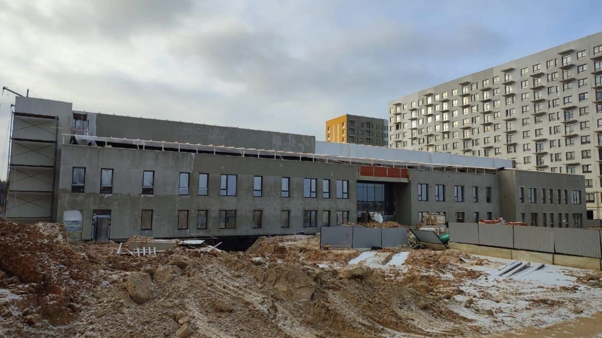 Детский сад, рассчитанный на 350 малышей, продолжают возводить в подмосковных Химках