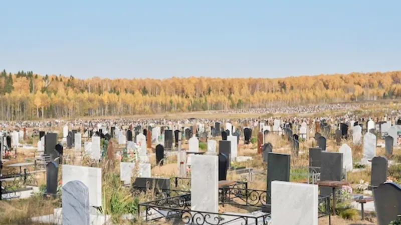 «Череда смертей»: эзотерик рассказала, в какой одежде нельзя хоронить умершего человека