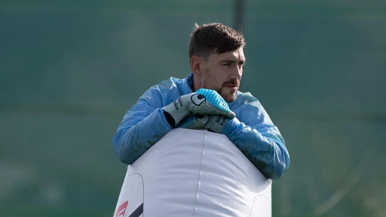 Голкипер Хайкин раскрыл, зачем ему понадобился норвежский паспорт