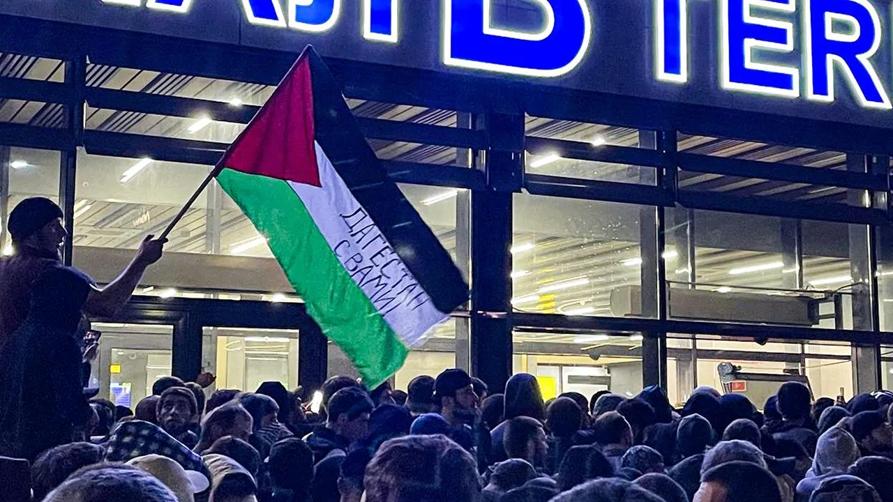 «И на бешеного зверя найдется управа»: выяснилось, кто на самом деле стоит за беспорядками в Махачкале